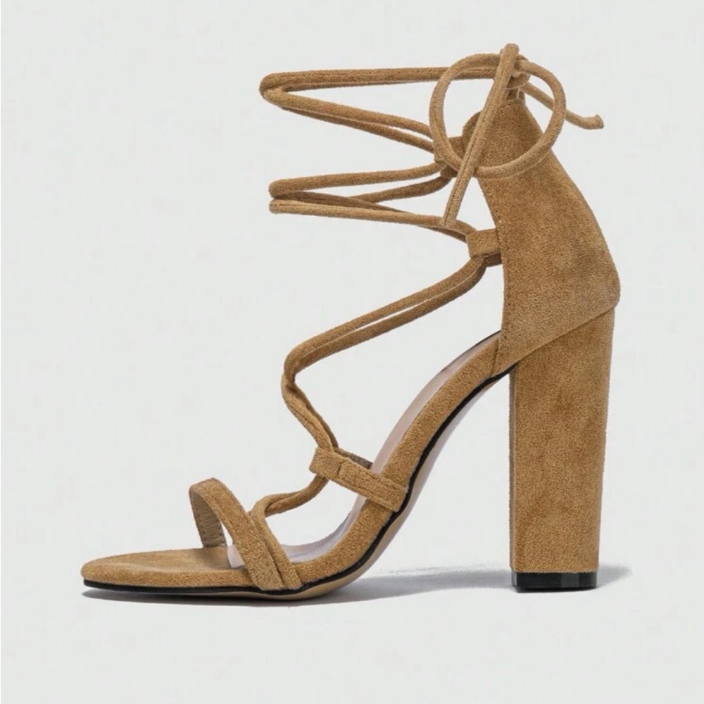 Brand new heels size us7
